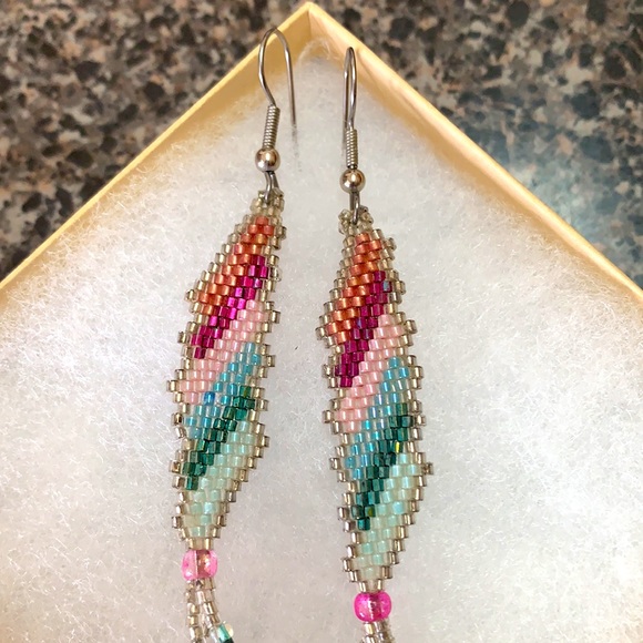 Handmade beaded earrings - Picture 3 of 3